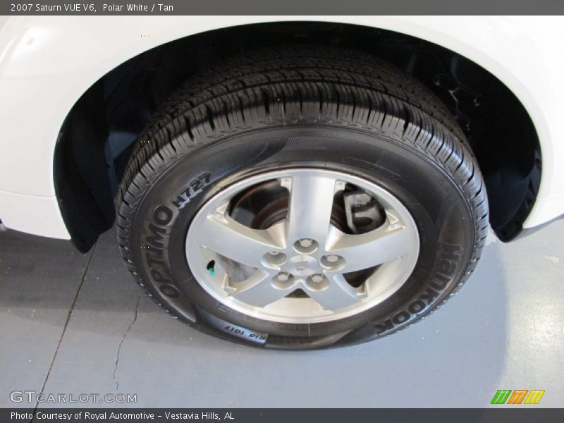 Polar White / Tan 2007 Saturn VUE V6