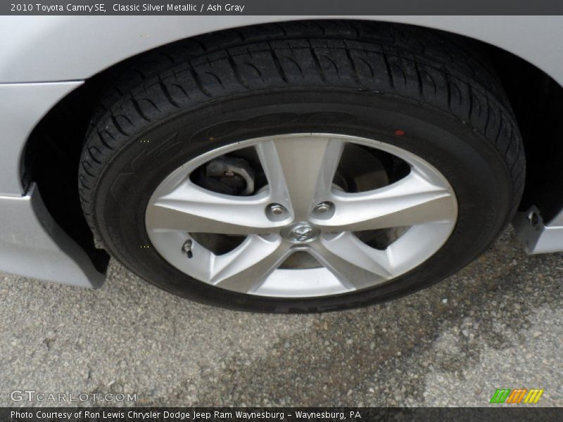 Classic Silver Metallic / Ash Gray 2010 Toyota Camry SE
