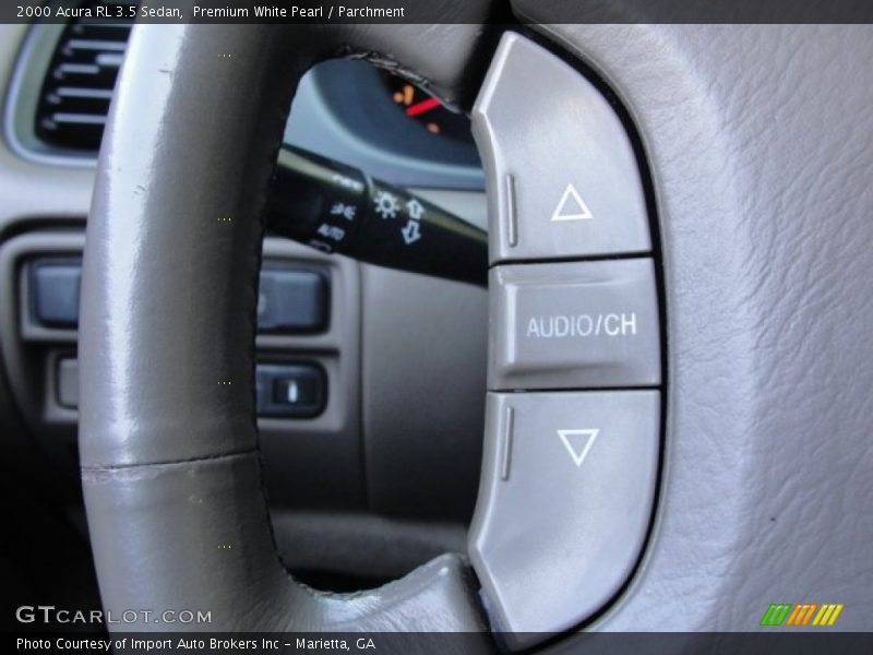 Controls of 2000 RL 3.5 Sedan