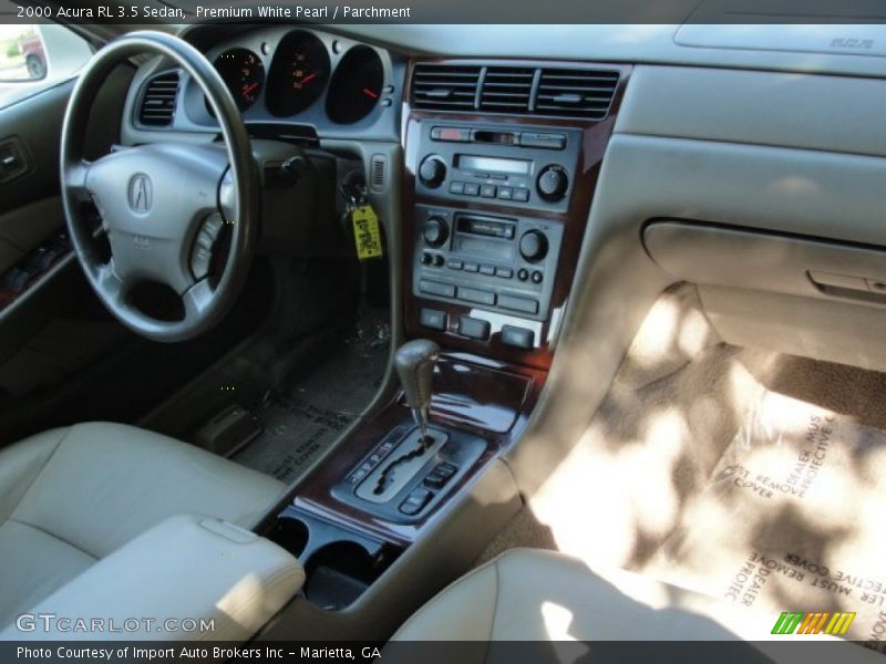 Controls of 2000 RL 3.5 Sedan