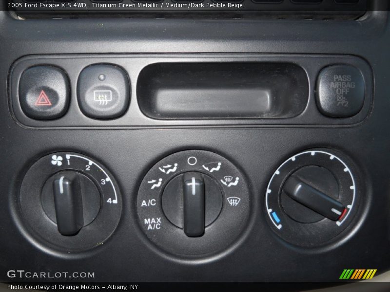 Titanium Green Metallic / Medium/Dark Pebble Beige 2005 Ford Escape XLS 4WD