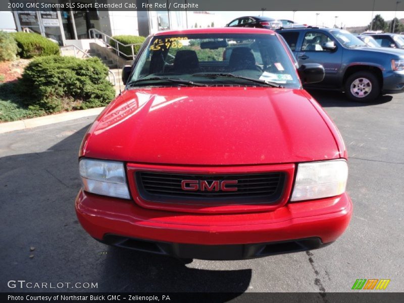 Fire Red / Graphite 2000 GMC Sonoma SLS Sport Extended Cab