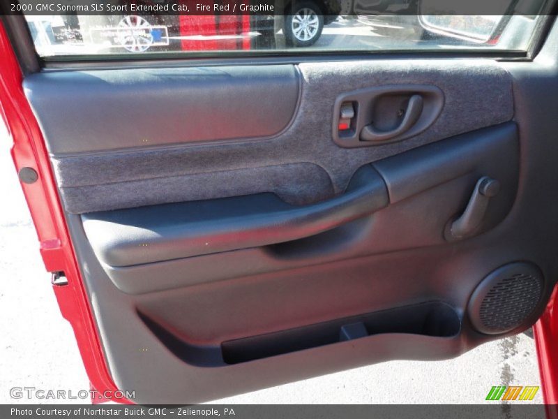 Door Panel of 2000 Sonoma SLS Sport Extended Cab