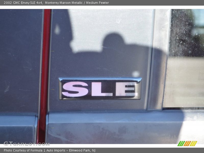 Monterey Maroon Metallic / Medium Pewter 2002 GMC Envoy SLE 4x4