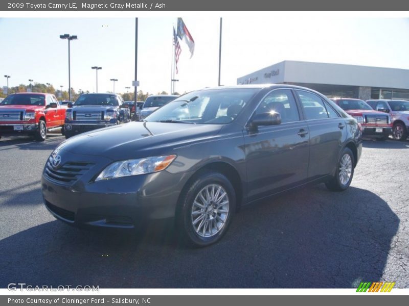 Magnetic Gray Metallic / Ash 2009 Toyota Camry LE