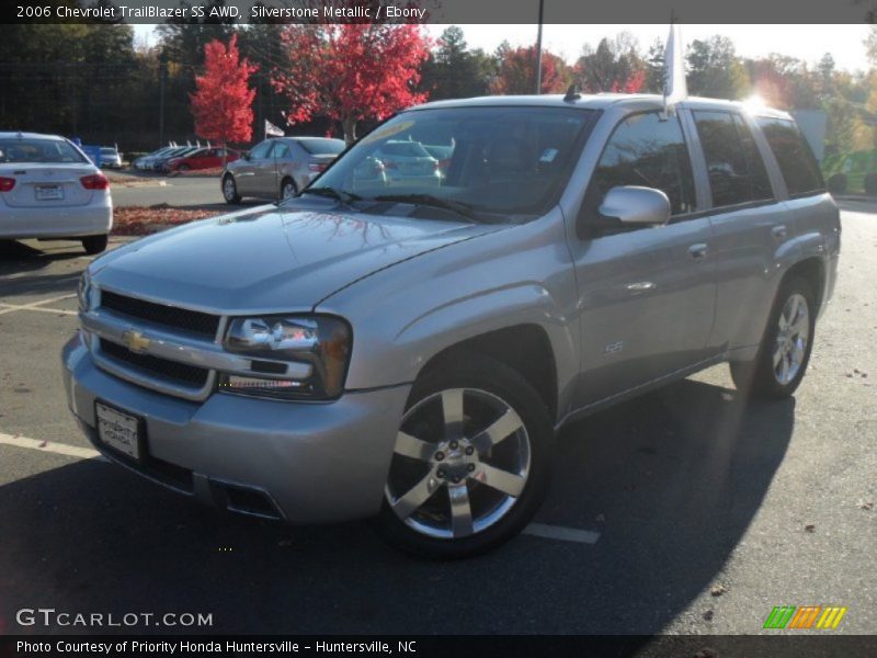Front 3/4 View of 2006 TrailBlazer SS AWD