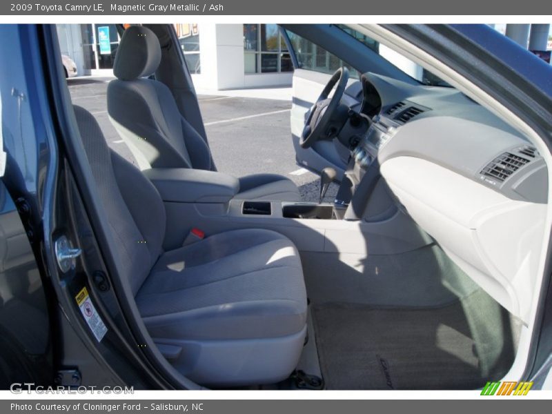 Magnetic Gray Metallic / Ash 2009 Toyota Camry LE
