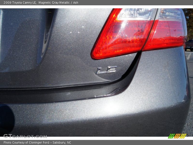 Magnetic Gray Metallic / Ash 2009 Toyota Camry LE