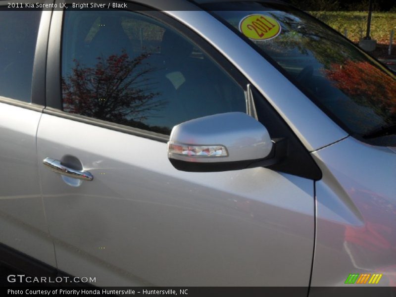 Bright Silver / Black 2011 Kia Sorento LX