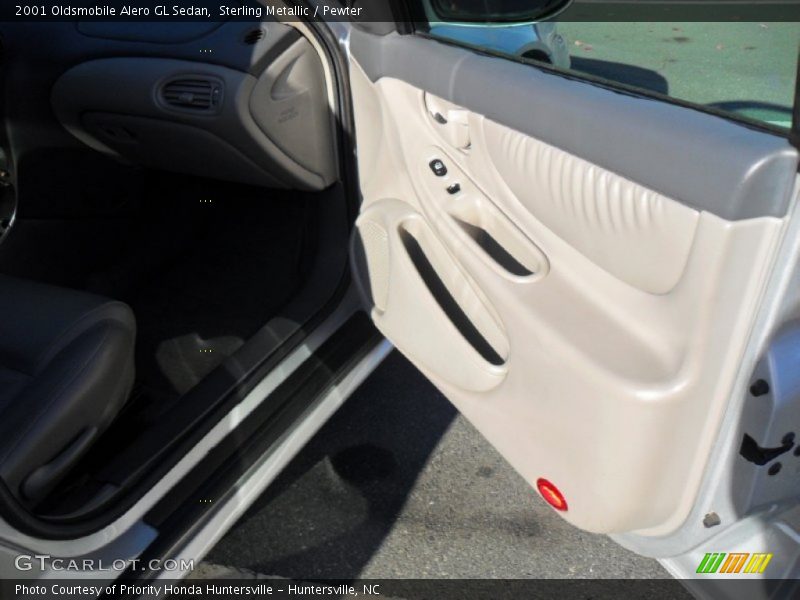Sterling Metallic / Pewter 2001 Oldsmobile Alero GL Sedan