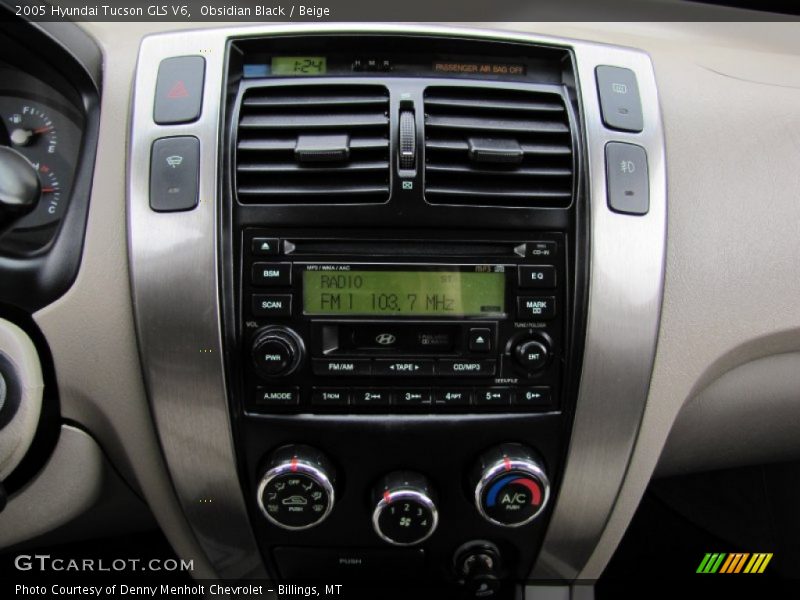 Obsidian Black / Beige 2005 Hyundai Tucson GLS V6