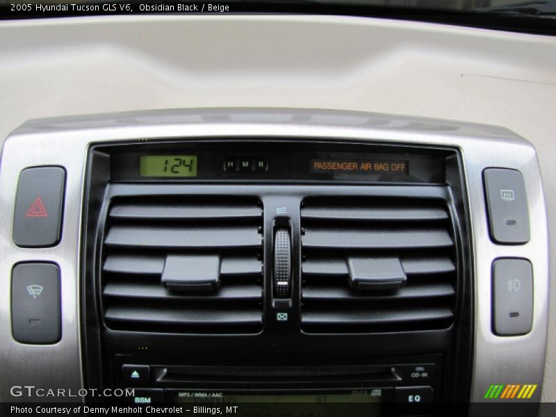 Obsidian Black / Beige 2005 Hyundai Tucson GLS V6