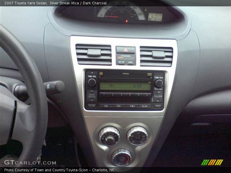 Silver Streak Mica / Dark Charcoal 2007 Toyota Yaris Sedan