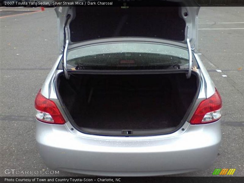 Silver Streak Mica / Dark Charcoal 2007 Toyota Yaris Sedan