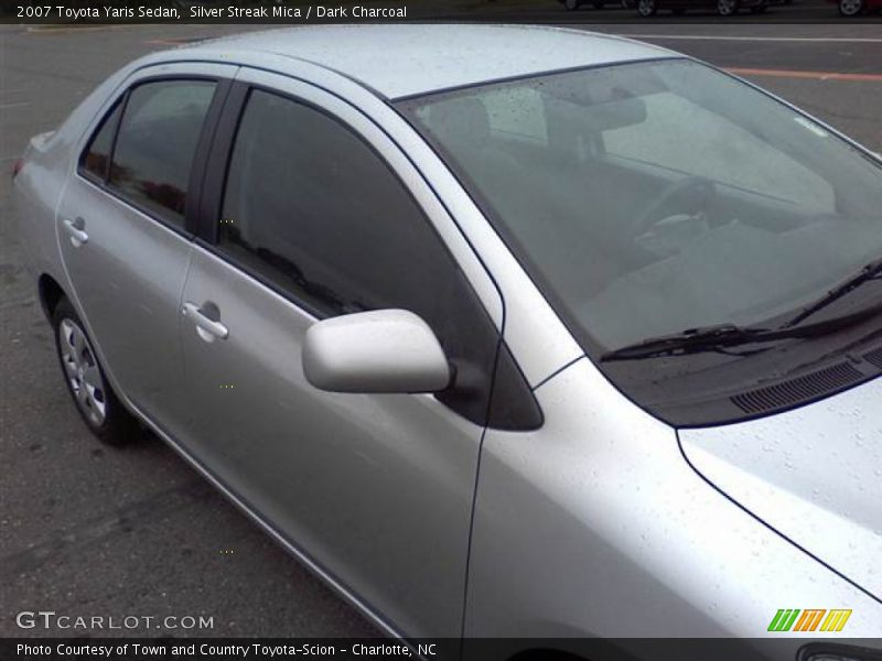 Silver Streak Mica / Dark Charcoal 2007 Toyota Yaris Sedan