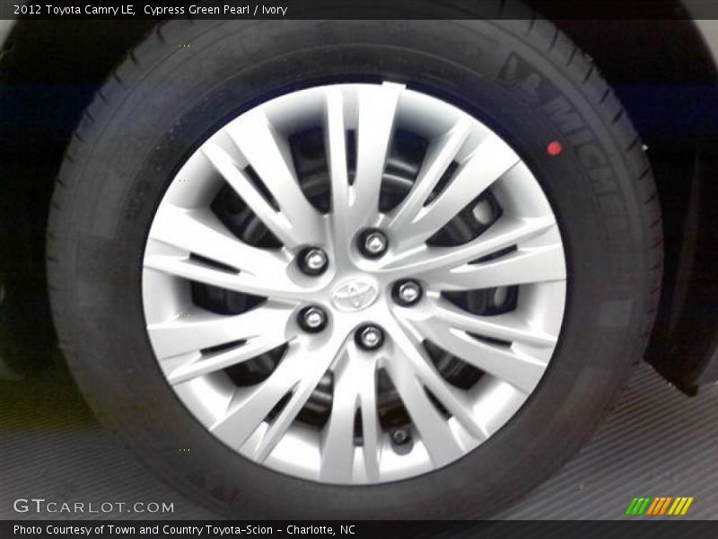 Cypress Green Pearl / Ivory 2012 Toyota Camry LE