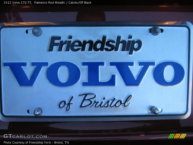 Flamenco Red Metallic / Calcite/Off Black 2012 Volvo C70 T5