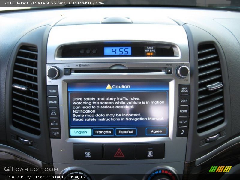 Glacier White / Gray 2012 Hyundai Santa Fe SE V6 AWD