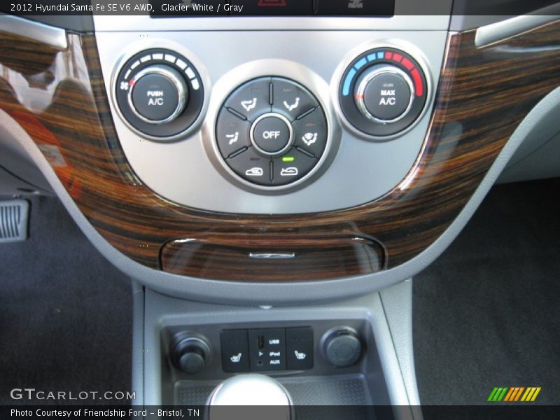 Controls of 2012 Santa Fe SE V6 AWD
