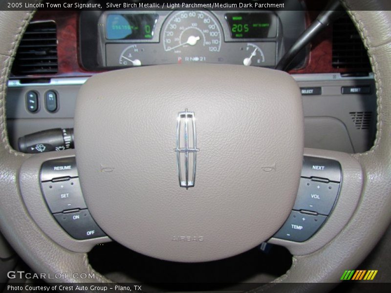 Silver Birch Metallic / Light Parchment/Medium Dark Parchment 2005 Lincoln Town Car Signature