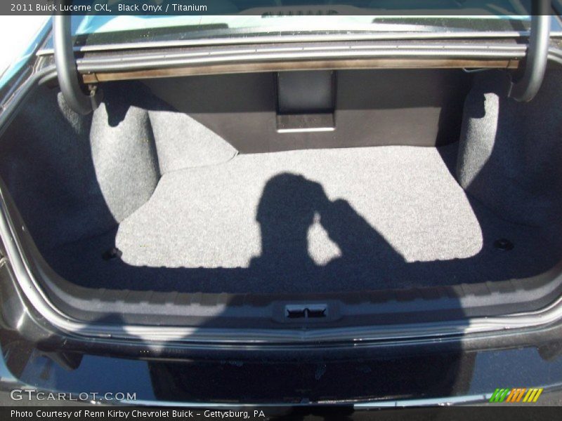 Black Onyx / Titanium 2011 Buick Lucerne CXL
