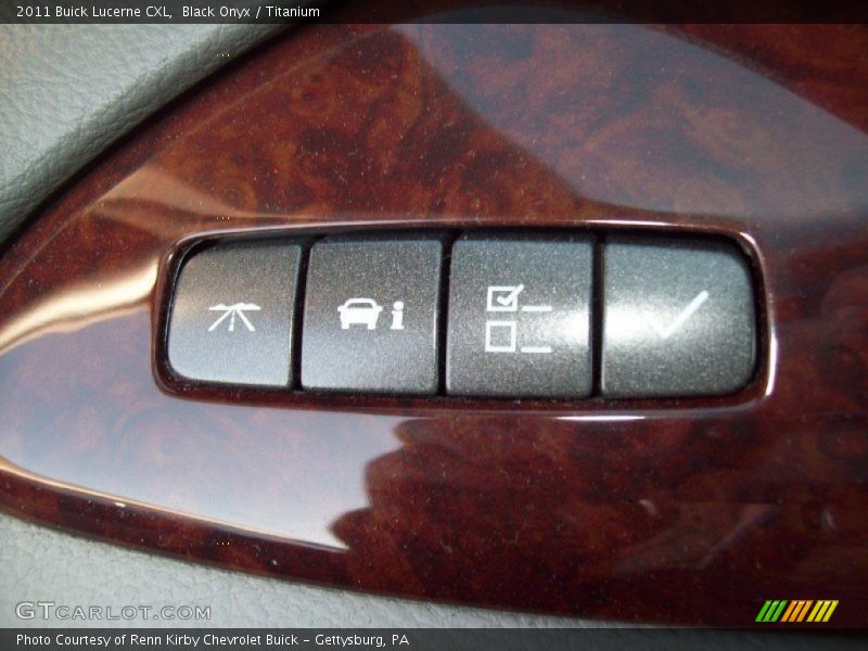 Black Onyx / Titanium 2011 Buick Lucerne CXL