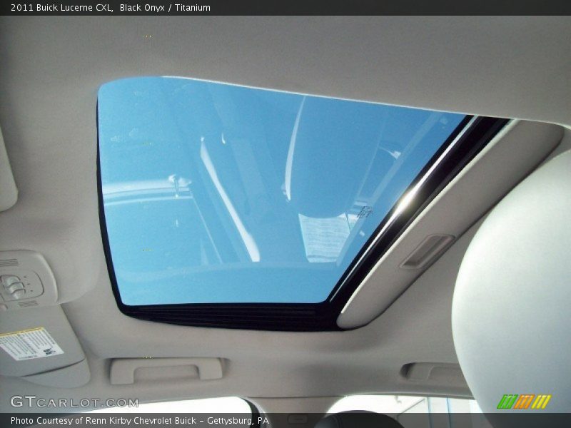 Black Onyx / Titanium 2011 Buick Lucerne CXL