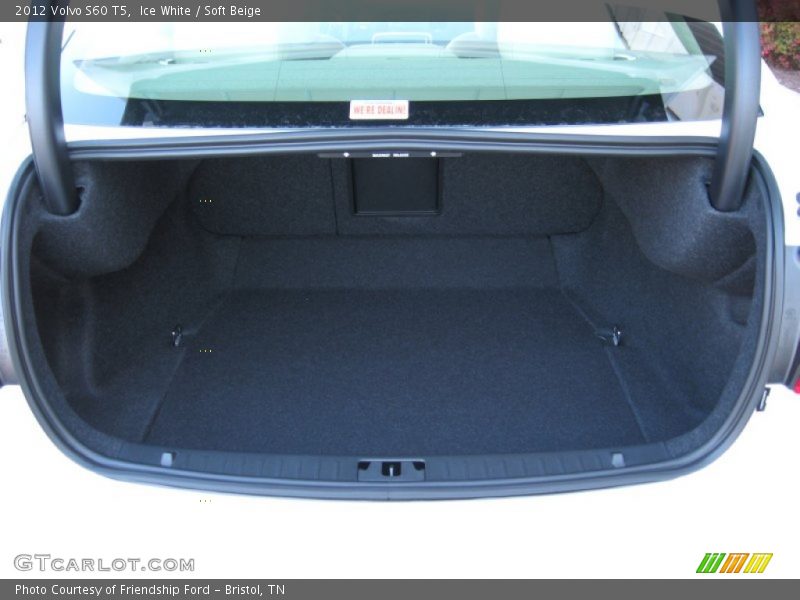 Ice White / Soft Beige 2012 Volvo S60 T5