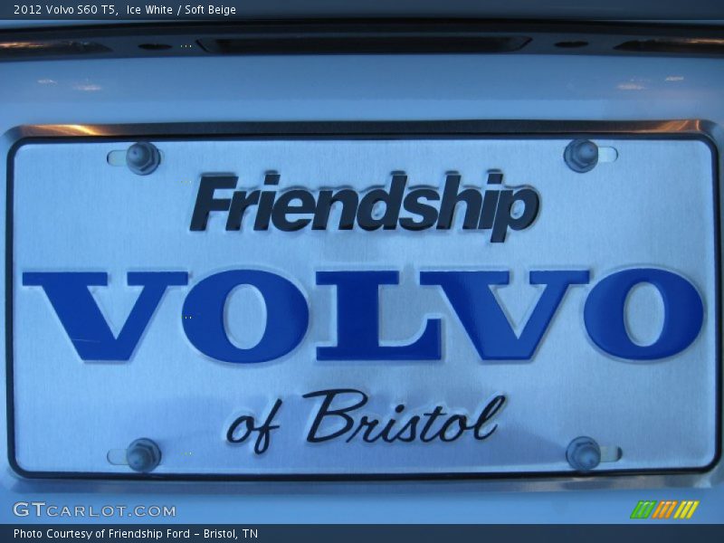 Ice White / Soft Beige 2012 Volvo S60 T5