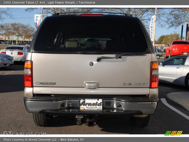 Light Pewter Metallic / Tan/Neutral 2002 Chevrolet Tahoe LT 4x4