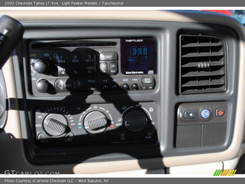 Light Pewter Metallic / Tan/Neutral 2002 Chevrolet Tahoe LT 4x4