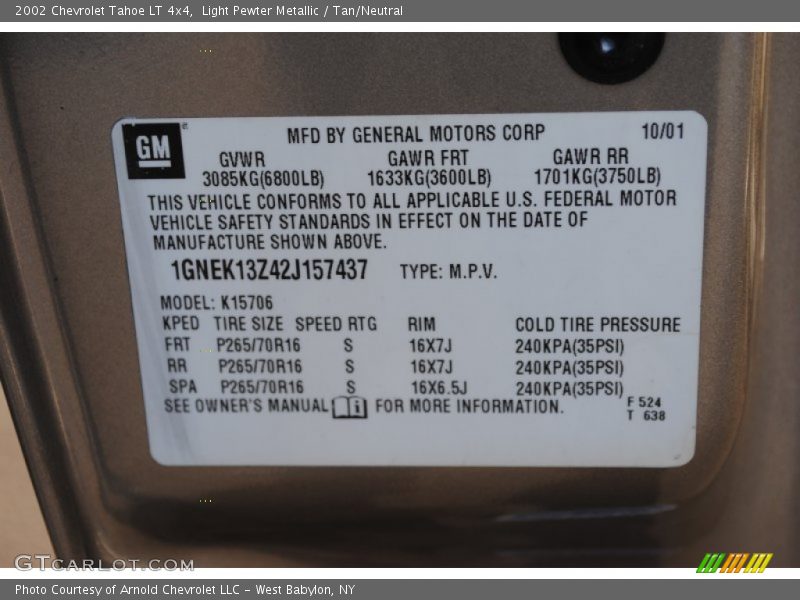 Light Pewter Metallic / Tan/Neutral 2002 Chevrolet Tahoe LT 4x4