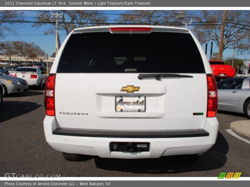 Summit White / Light Titanium/Dark Titanium 2011 Chevrolet Suburban LT 4x4