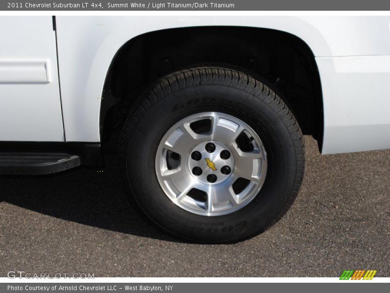 Summit White / Light Titanium/Dark Titanium 2011 Chevrolet Suburban LT 4x4