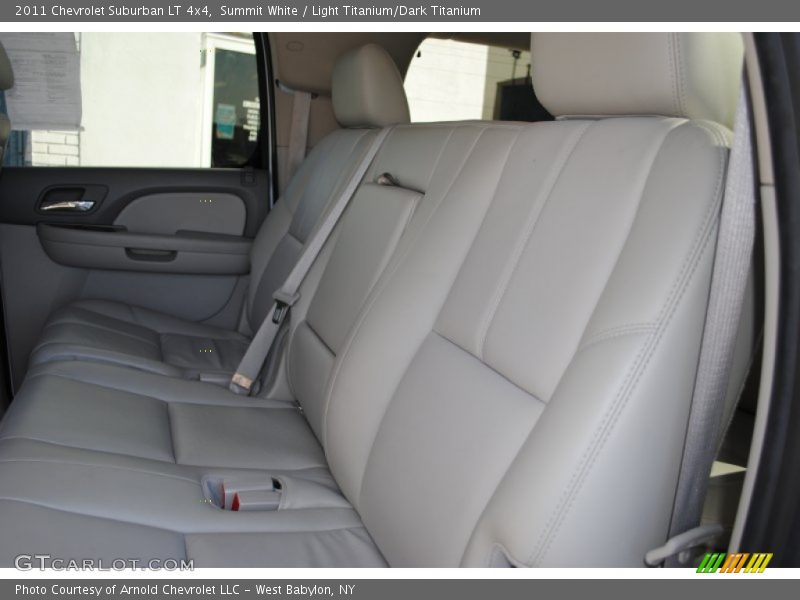 Summit White / Light Titanium/Dark Titanium 2011 Chevrolet Suburban LT 4x4