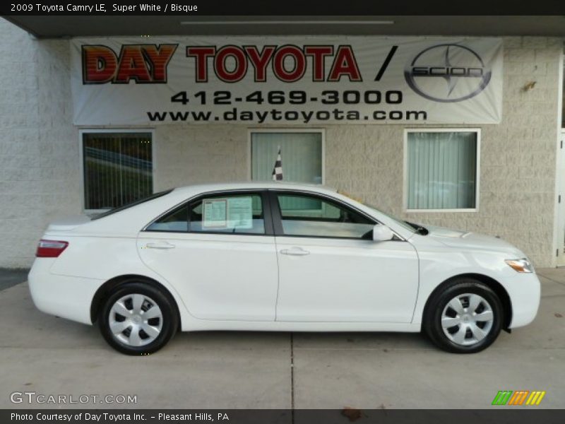 Super White / Bisque 2009 Toyota Camry LE
