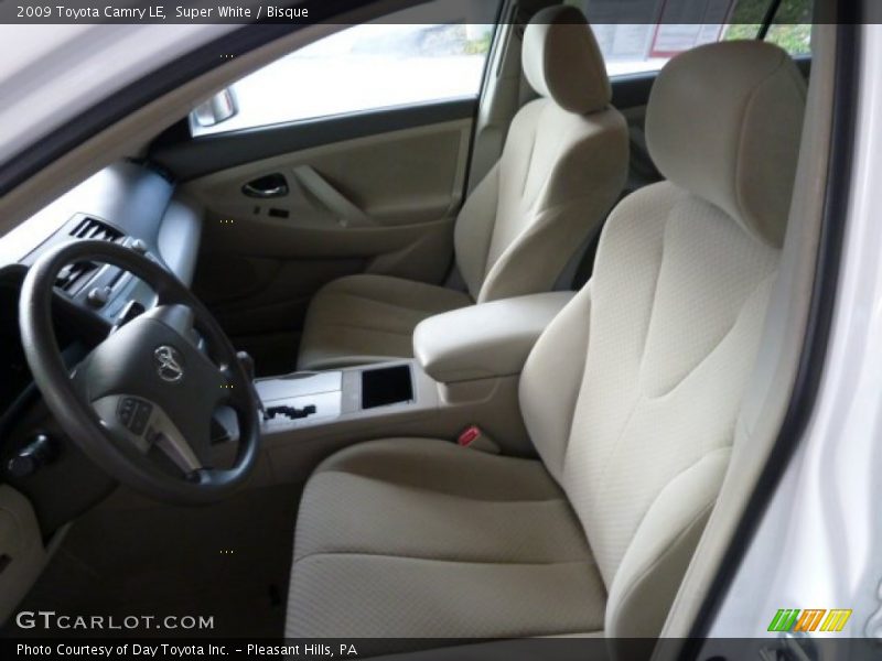 Super White / Bisque 2009 Toyota Camry LE