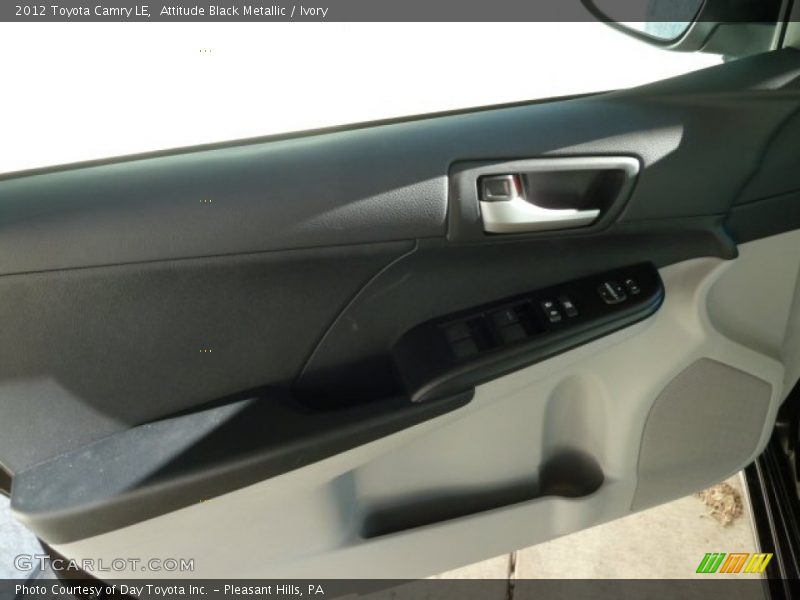 Attitude Black Metallic / Ivory 2012 Toyota Camry LE