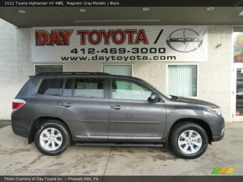Magnetic Gray Metallic / Black 2012 Toyota Highlander V6 4WD
