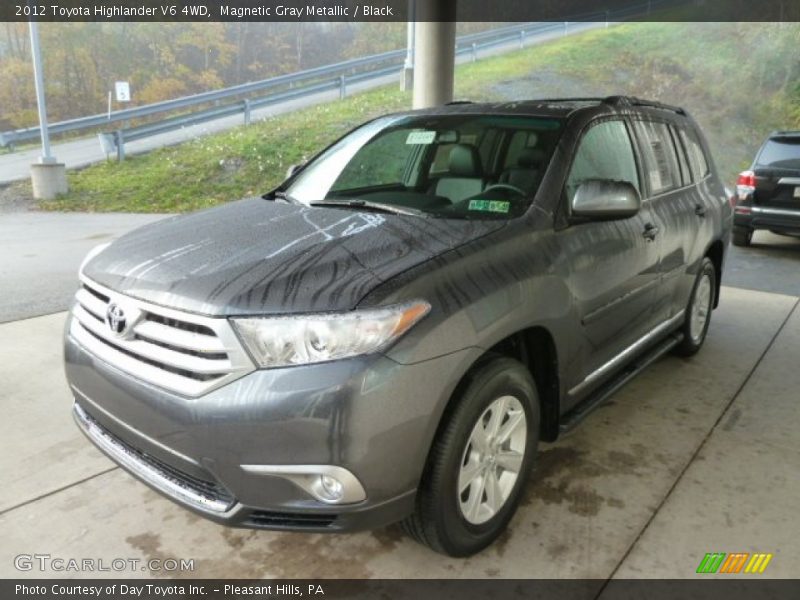 Magnetic Gray Metallic / Black 2012 Toyota Highlander V6 4WD