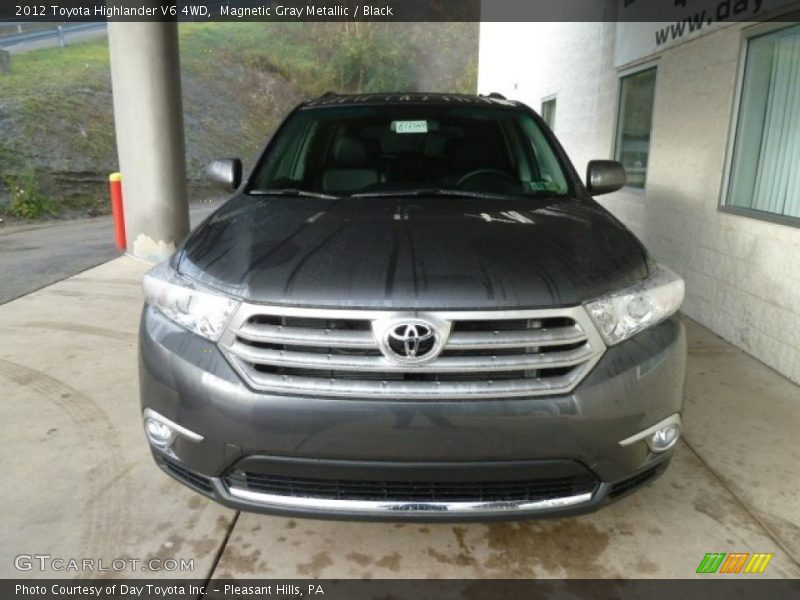 Magnetic Gray Metallic / Black 2012 Toyota Highlander V6 4WD