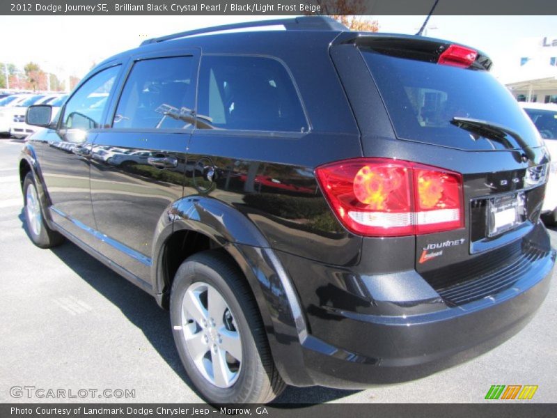 Brilliant Black Crystal Pearl / Black/Light Frost Beige 2012 Dodge Journey SE