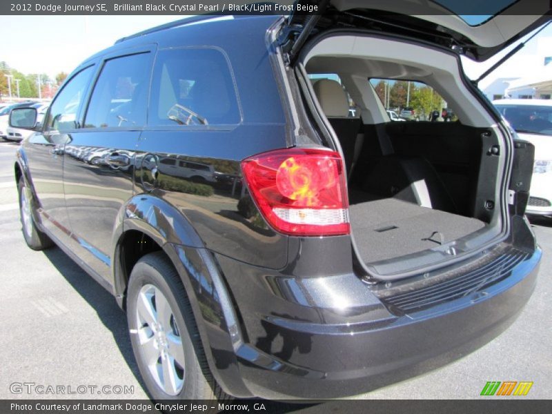 Brilliant Black Crystal Pearl / Black/Light Frost Beige 2012 Dodge Journey SE