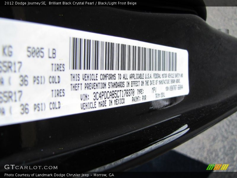 Brilliant Black Crystal Pearl / Black/Light Frost Beige 2012 Dodge Journey SE