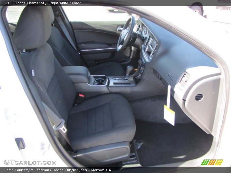 Bright White / Black 2012 Dodge Charger SE