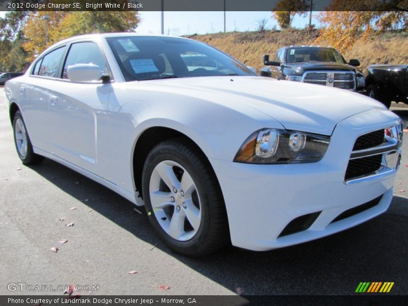 Bright White / Black 2012 Dodge Charger SE