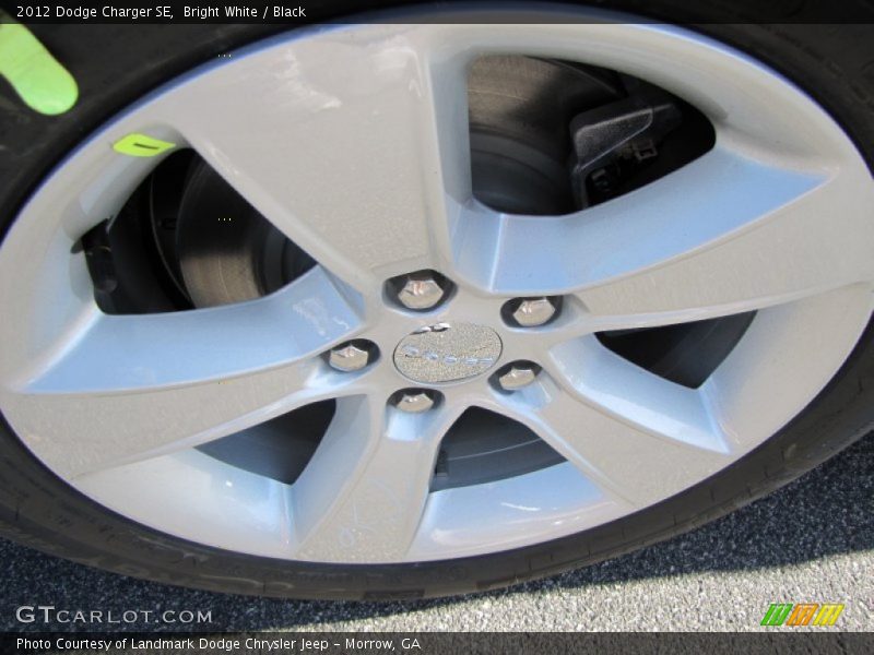 Bright White / Black 2012 Dodge Charger SE