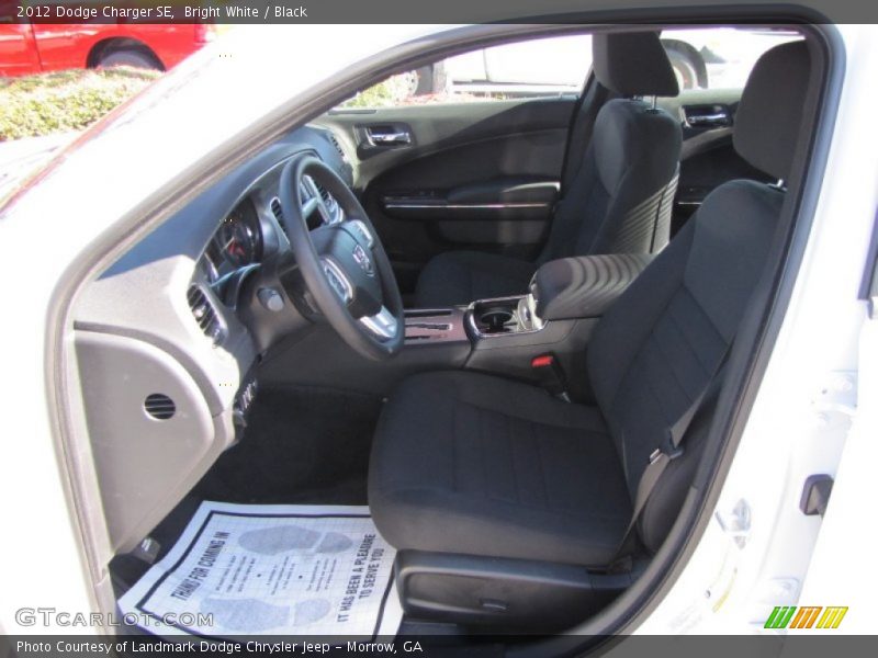 Bright White / Black 2012 Dodge Charger SE