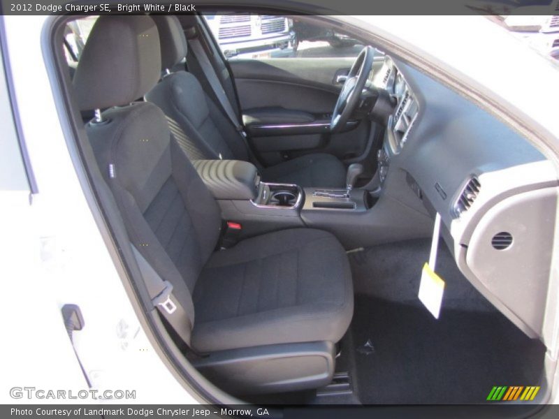 Bright White / Black 2012 Dodge Charger SE