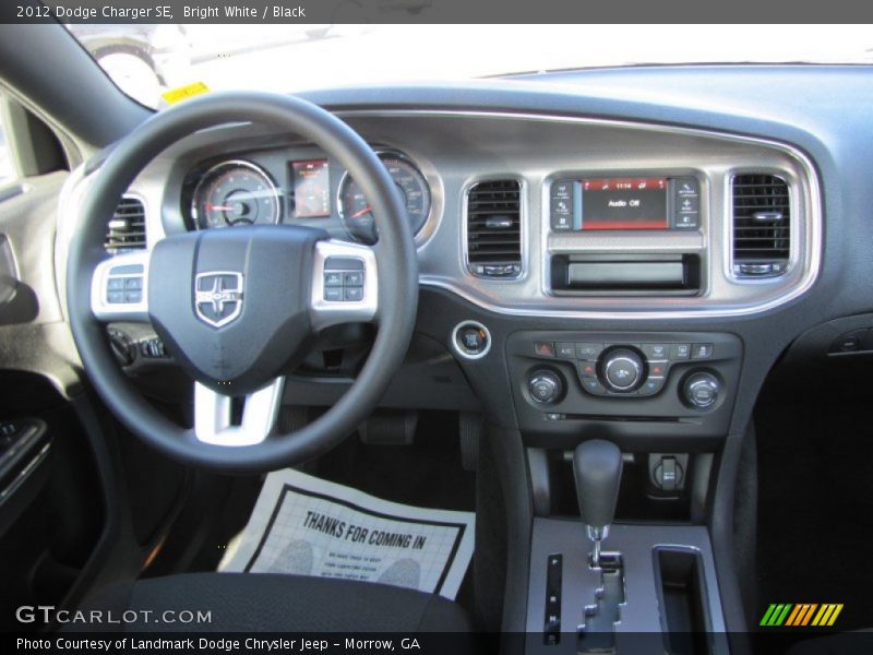 Bright White / Black 2012 Dodge Charger SE